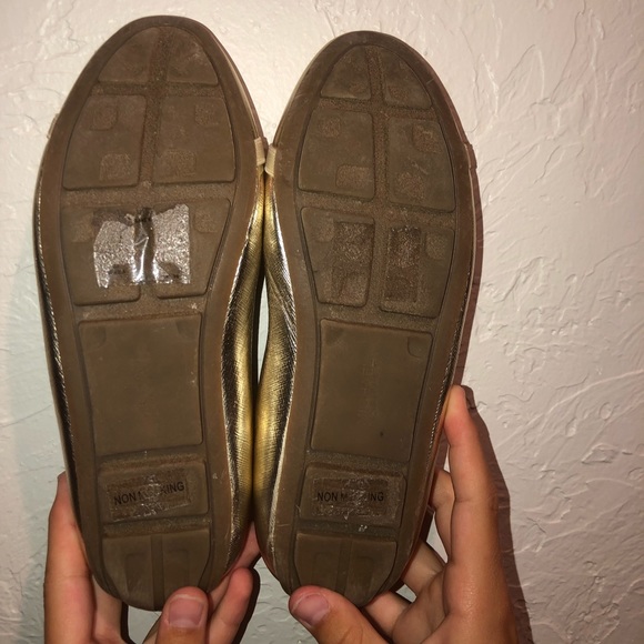 Girls Michael Kors Gold Flats - Picture 3 of 4